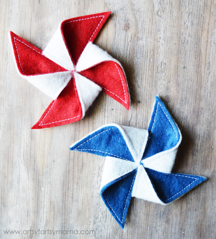 DIY Patriotic Pinwheel Hair Clip Tutorial at artsyfartsymama.com