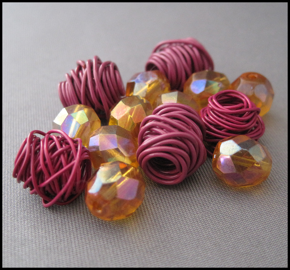 A Creative Chelle {Tutorial} Wrapped Wire Beads