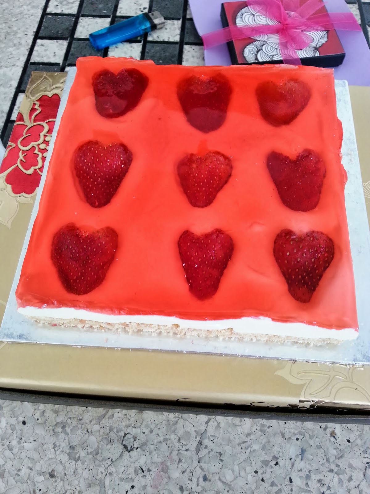 Strawberry Jellyhearts Cheesecake Recipe themoodkitchen