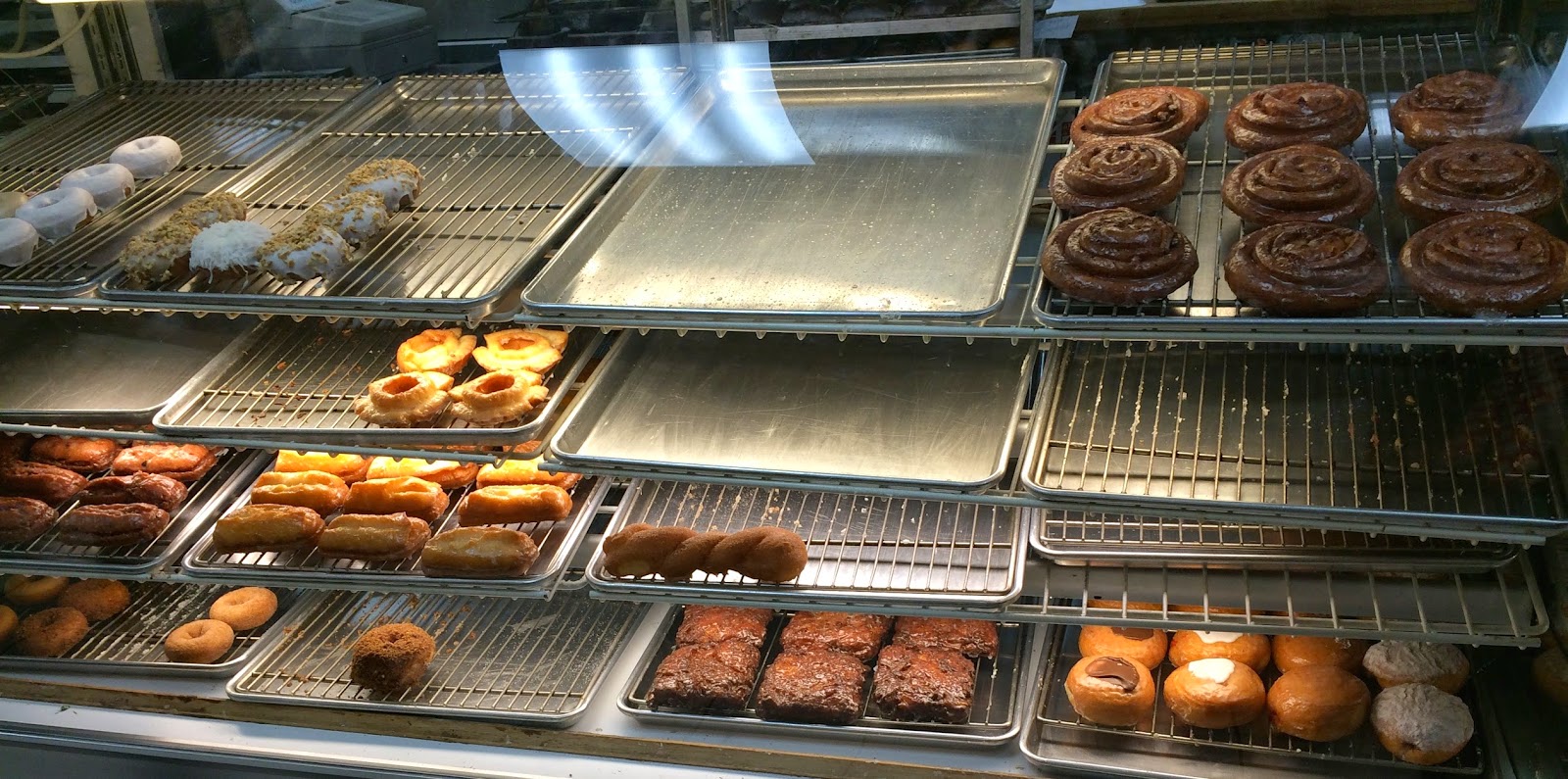 TASTE OF HAWAII VG DONUT AND BAKERY ENCINITAS, CALIFORNIA