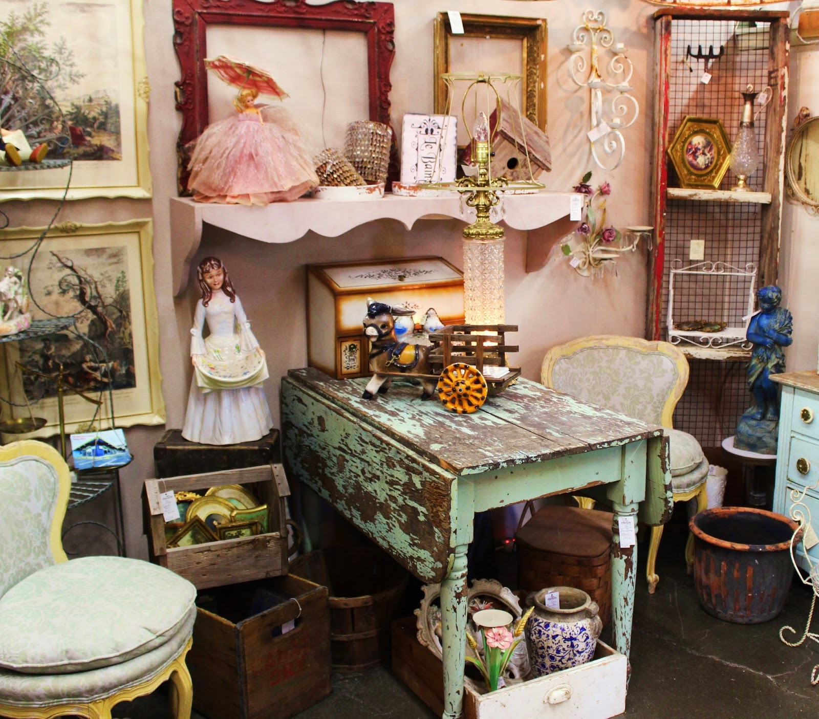 Monticello Antique Marketplace New Finds.....