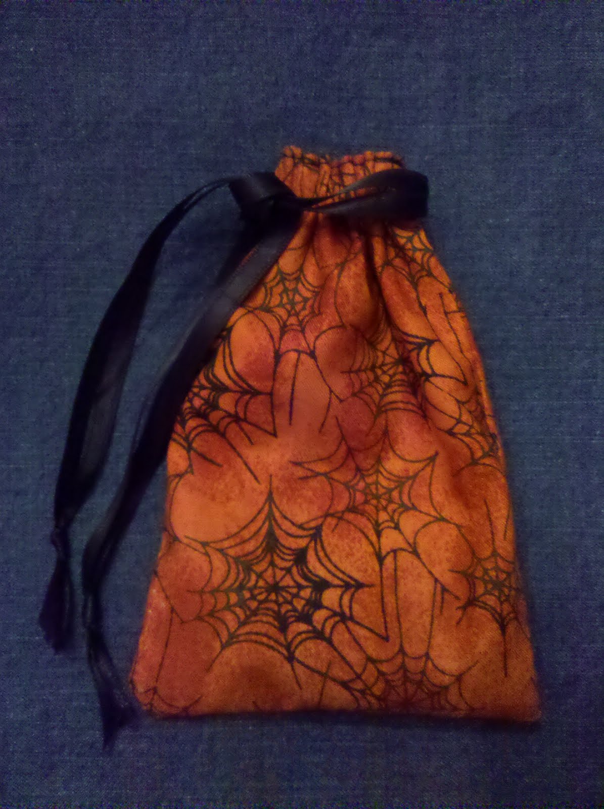 The Crafty Librarian DRAWSTRING BAGS ONE TECHNIQUE, MANY USES