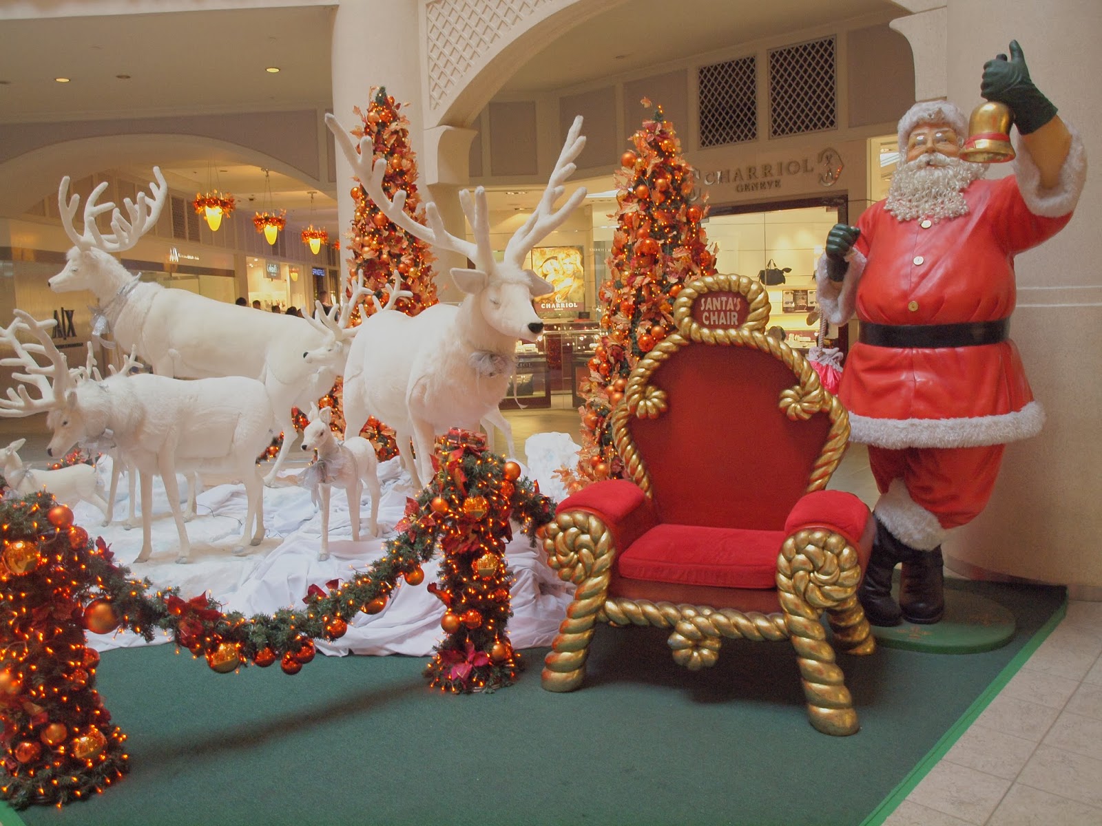 Kumukunchi Adventures: Power Plant Mall Christmas Decorations at