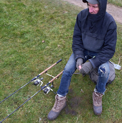 More waiting for big roach on the Oxford Canal!