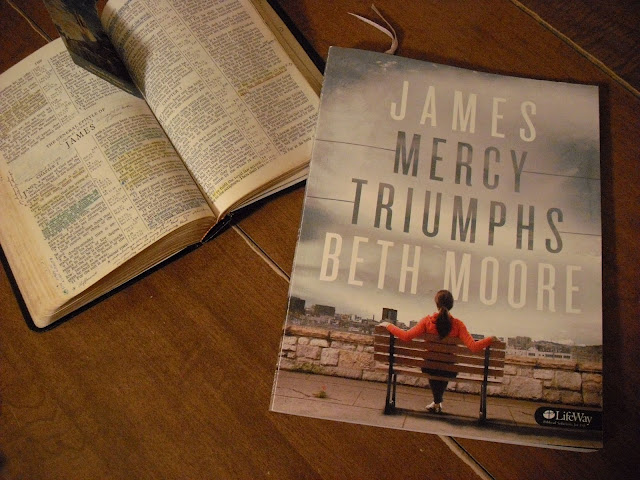 Living free beth moore image