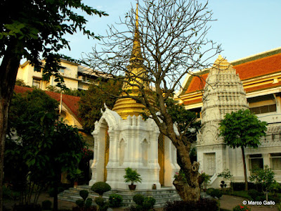 CEMENTERIO REAL WAT RATCHABOPHIT, BANGKOK. TAILANDIA