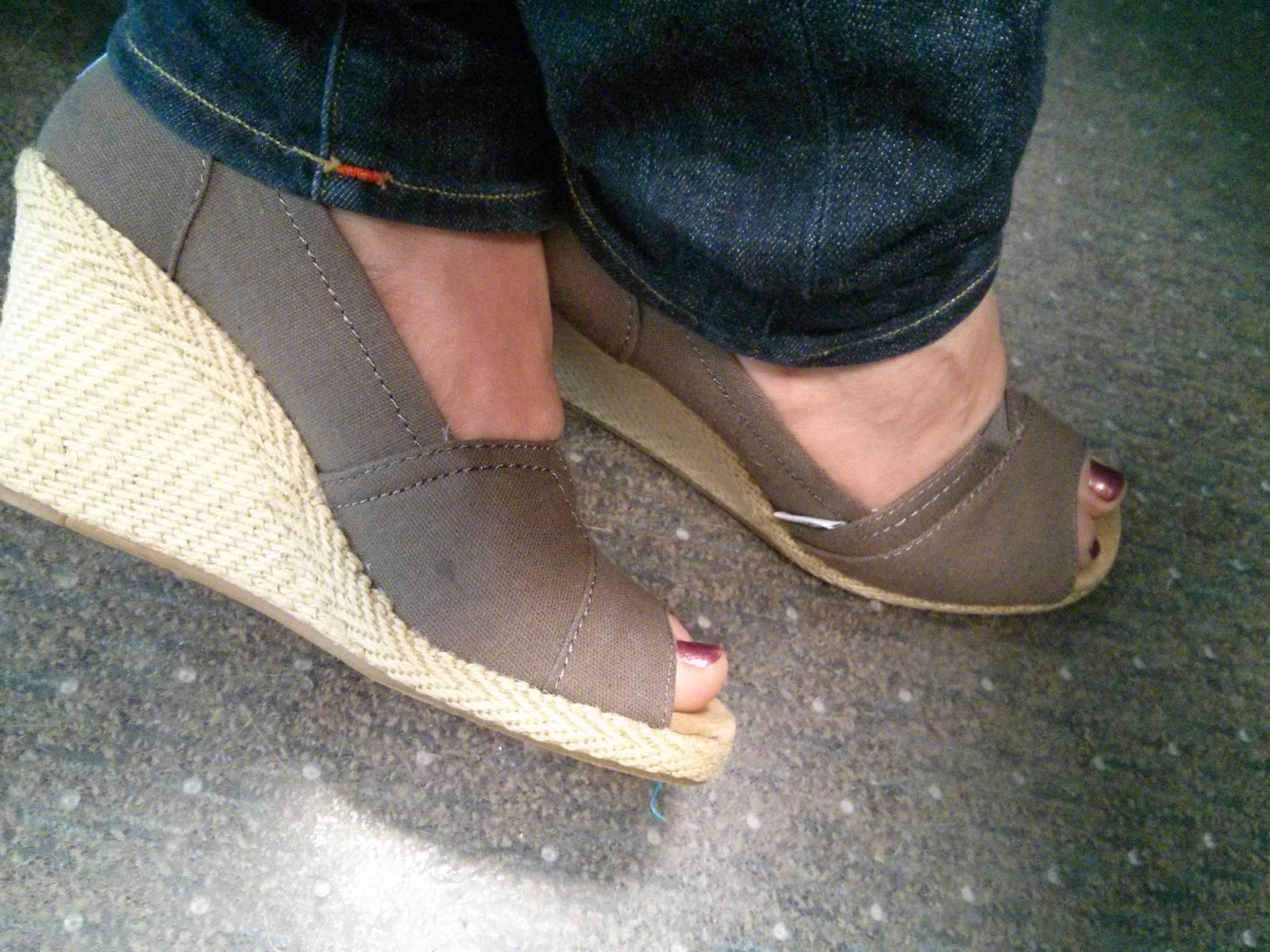 ... : Real Life, Real Reviews: Shoe Review! TOMS Calypso Canvas Wedges
