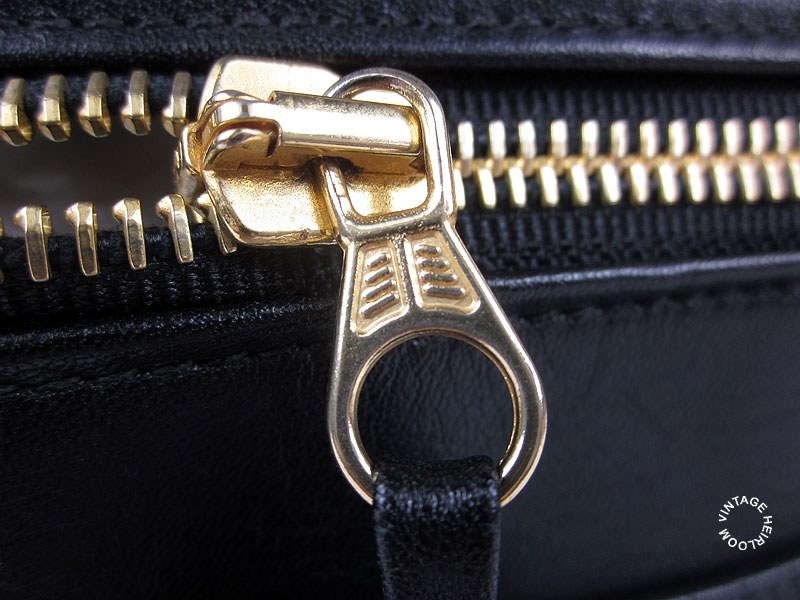 chanel lampo zipper