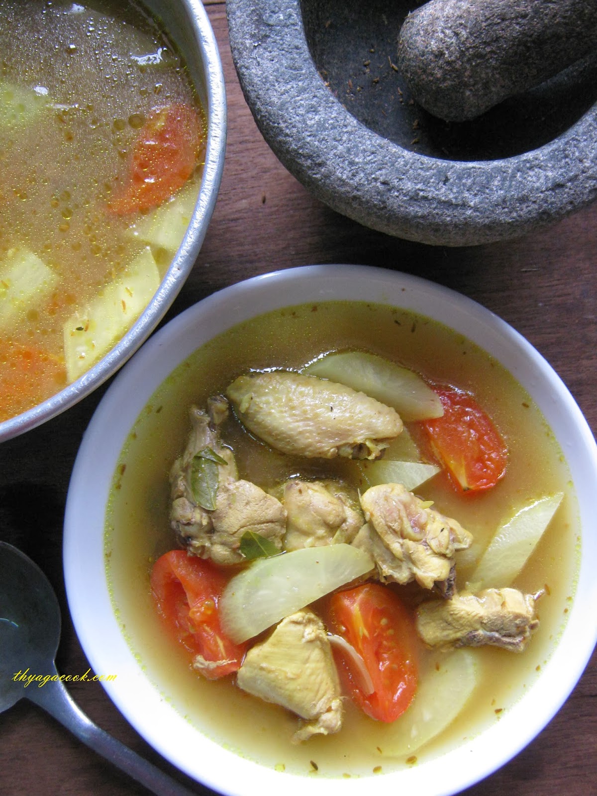 KARI LEAFS Malaysian flavour's CHICKEN RASAM WTH RADISH