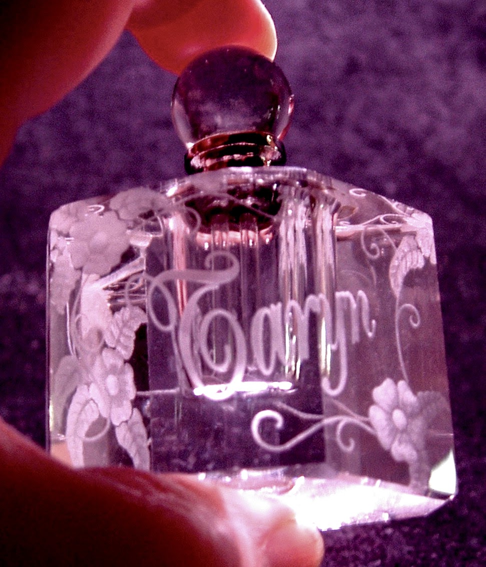 JeansArt Glass Engraving Drill/Hand Engraved Dragon Glass and