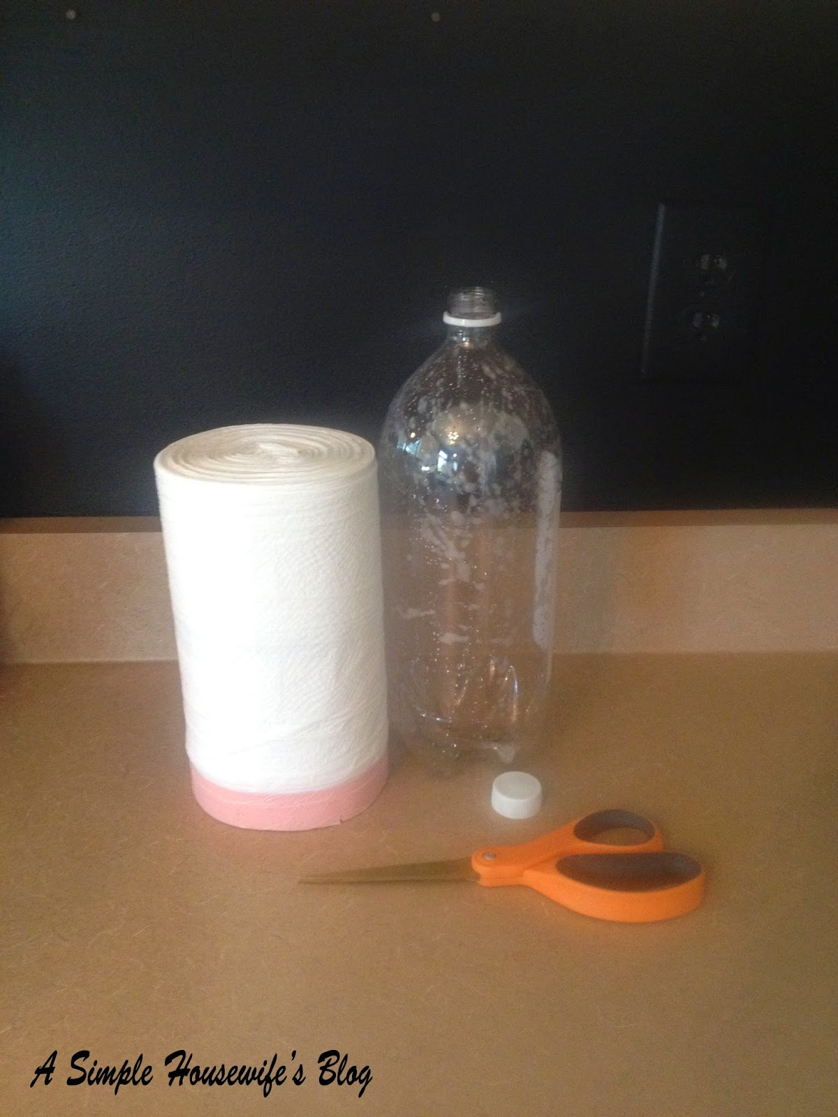 A Simple Housewife Making Your Own Trash Bag Holder