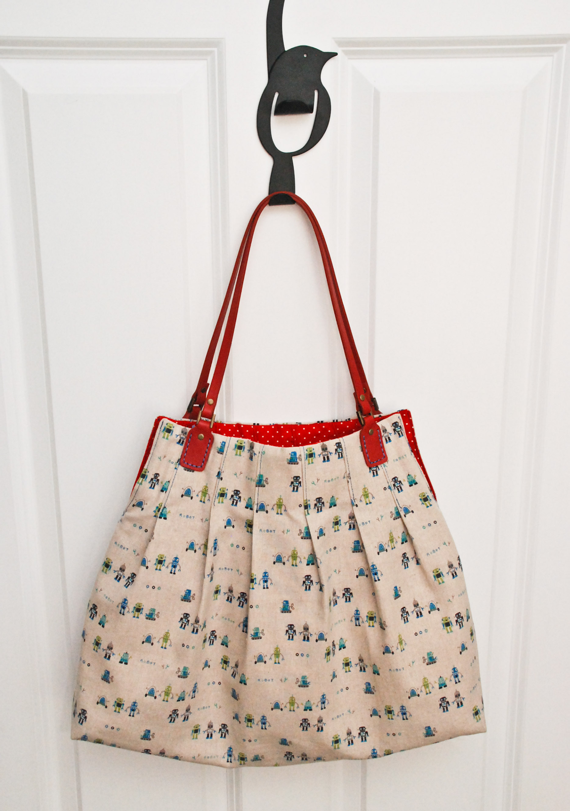 Sew Sew Simple "FOR PLEAT'S SAKE" PLEATED TOTE