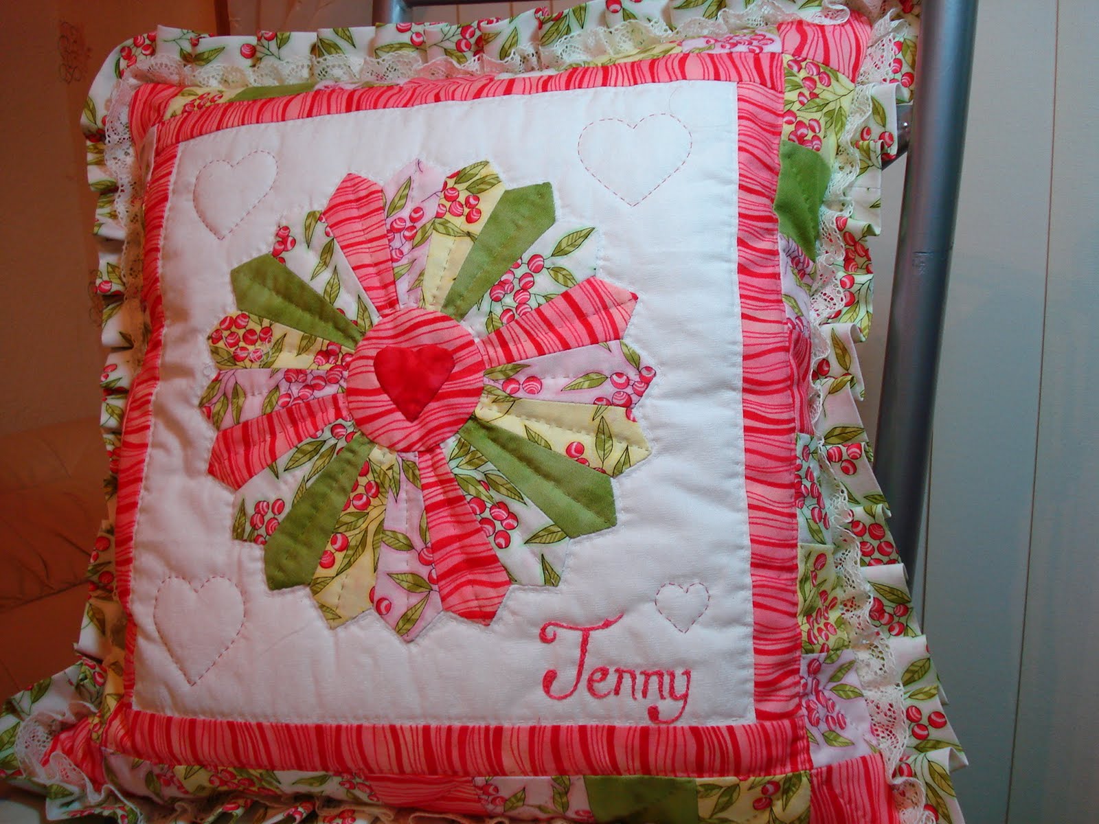 Quilt Inspiration: Free pattern day ! Dresden Plates