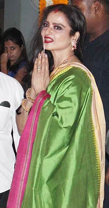 That's How It Really Works !!: Vidya Balan’s Mehendi Ceremony Photos