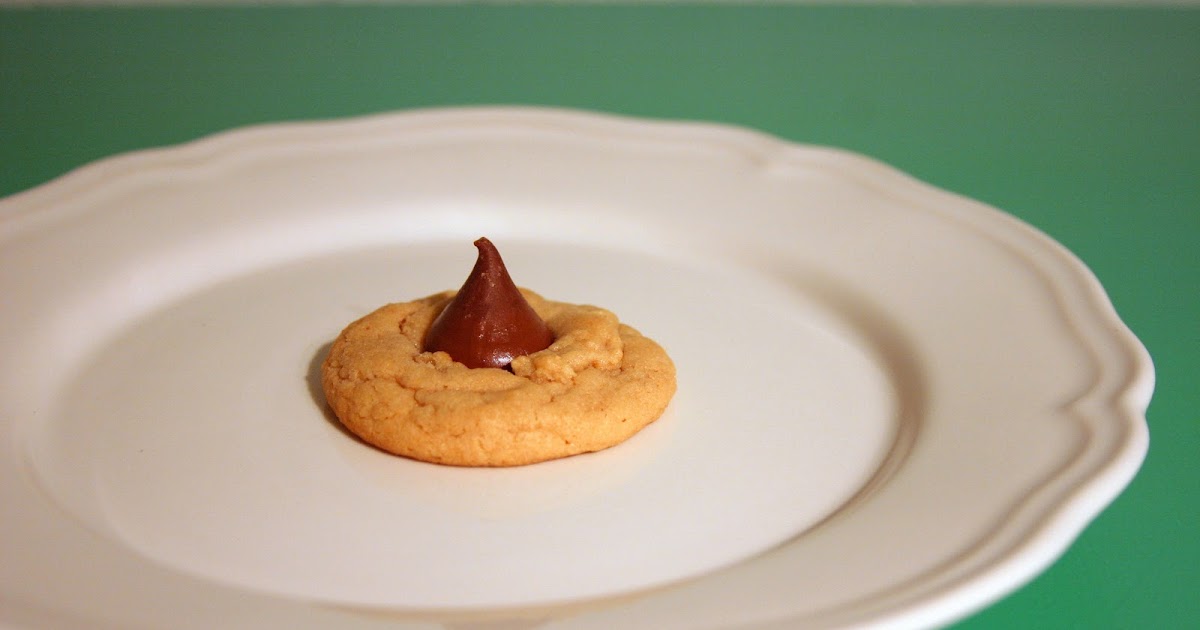 make bake and love Peanut Butter Kisses