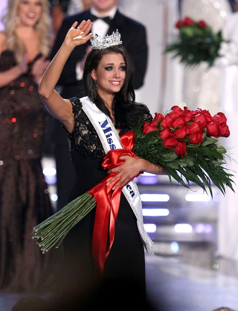 Miss Wisconsin Laura Kaeppeler Crowned Miss America 2012 part 01