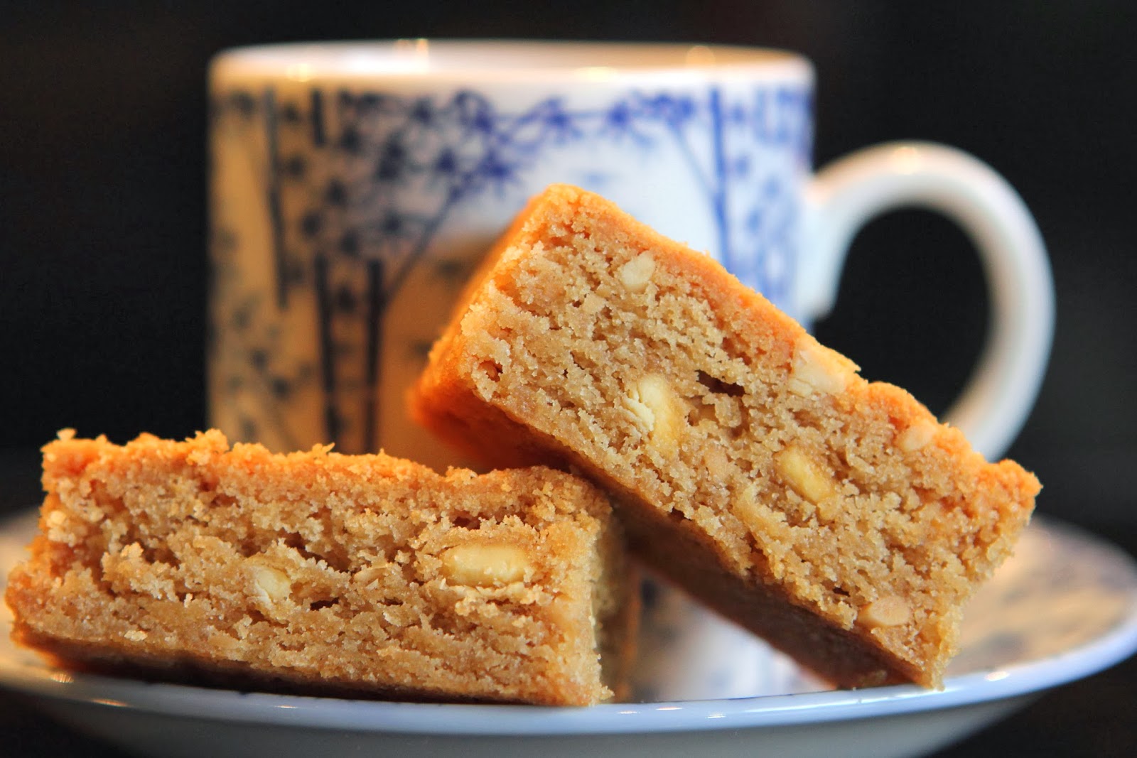 Gluten Free Alchemist Peanut Butter & White Chocolate Blondies