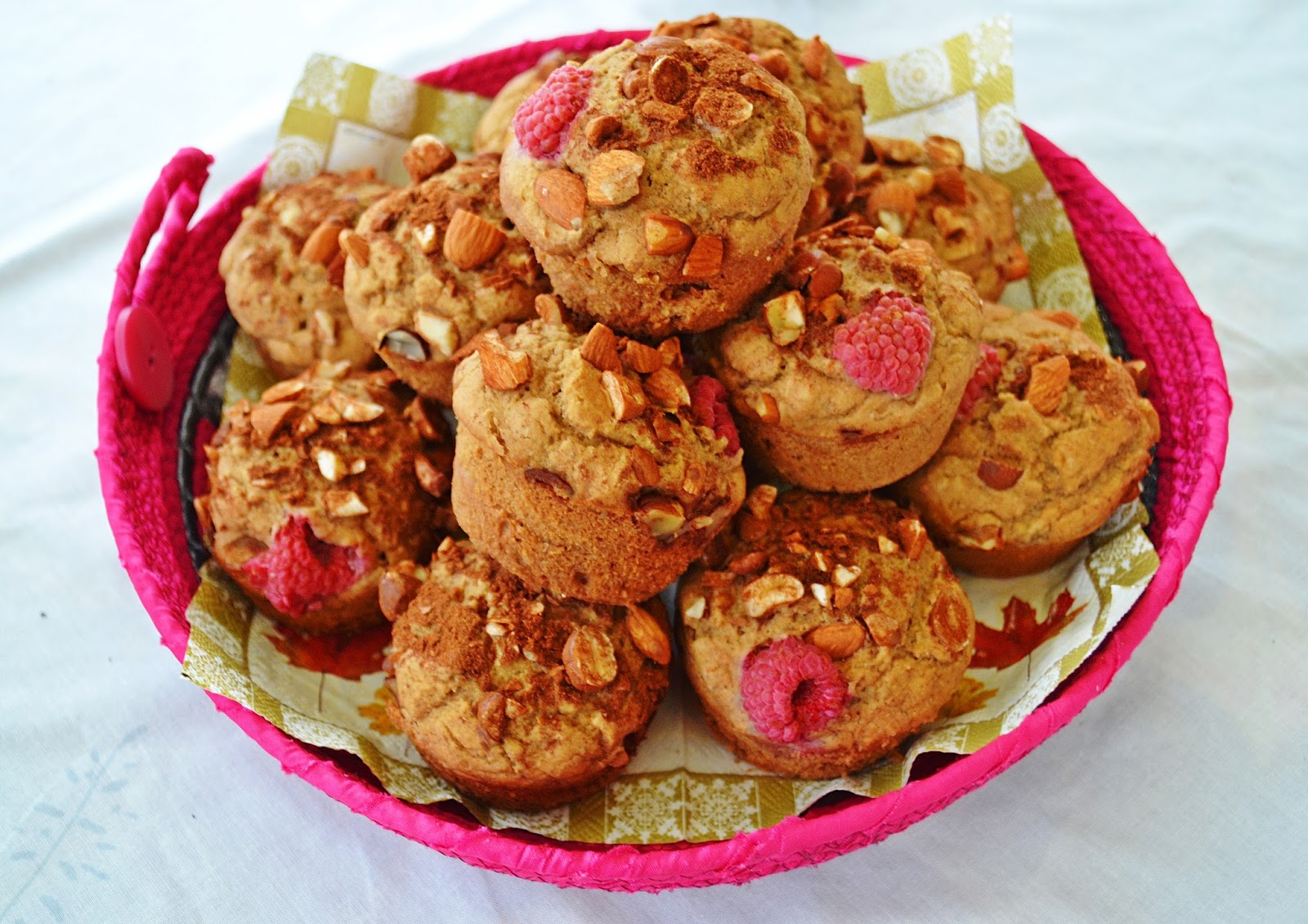 Pink Bakings Muffins med Hindbær & Nødder (Gluten og sukkerfri)