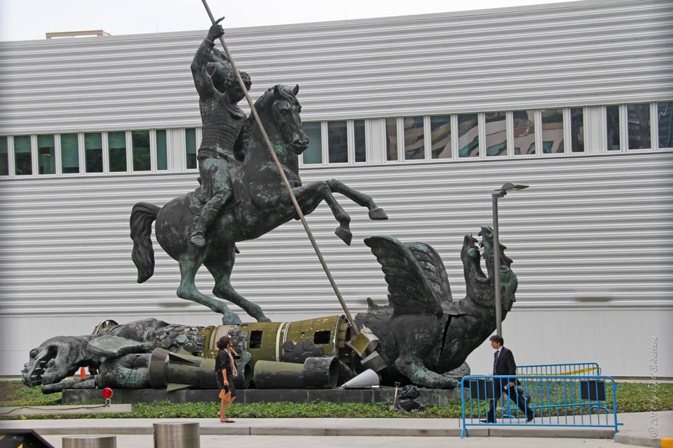Public Art in Chicago New York City Sculptures at United Nations Plaza..