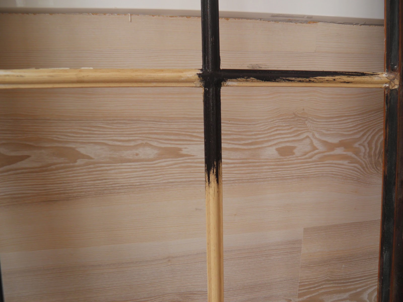 El Peku: LA PUERTA DE UN ARMARIO