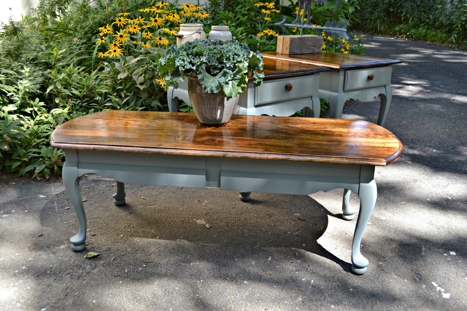 Heir and Space Maple Farmhouse Coffee Table Set