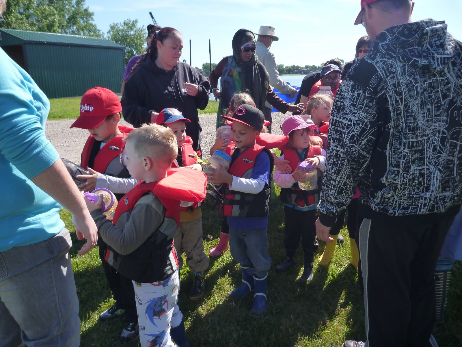 PLAY. EXPLORE. LEARN Fighting Island