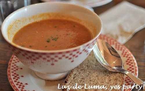 sopa de tomates