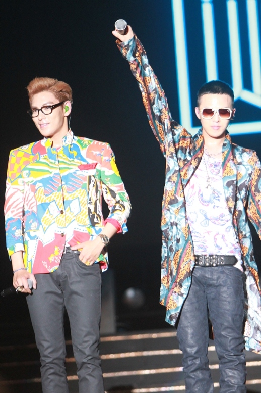 [Pics] GD&TOP y Seungri en el KMW Malaysia  Korean-Music-Wave-Malaysia-GD%2526TOP-Seungri-bigbangupdates+%25281%2529