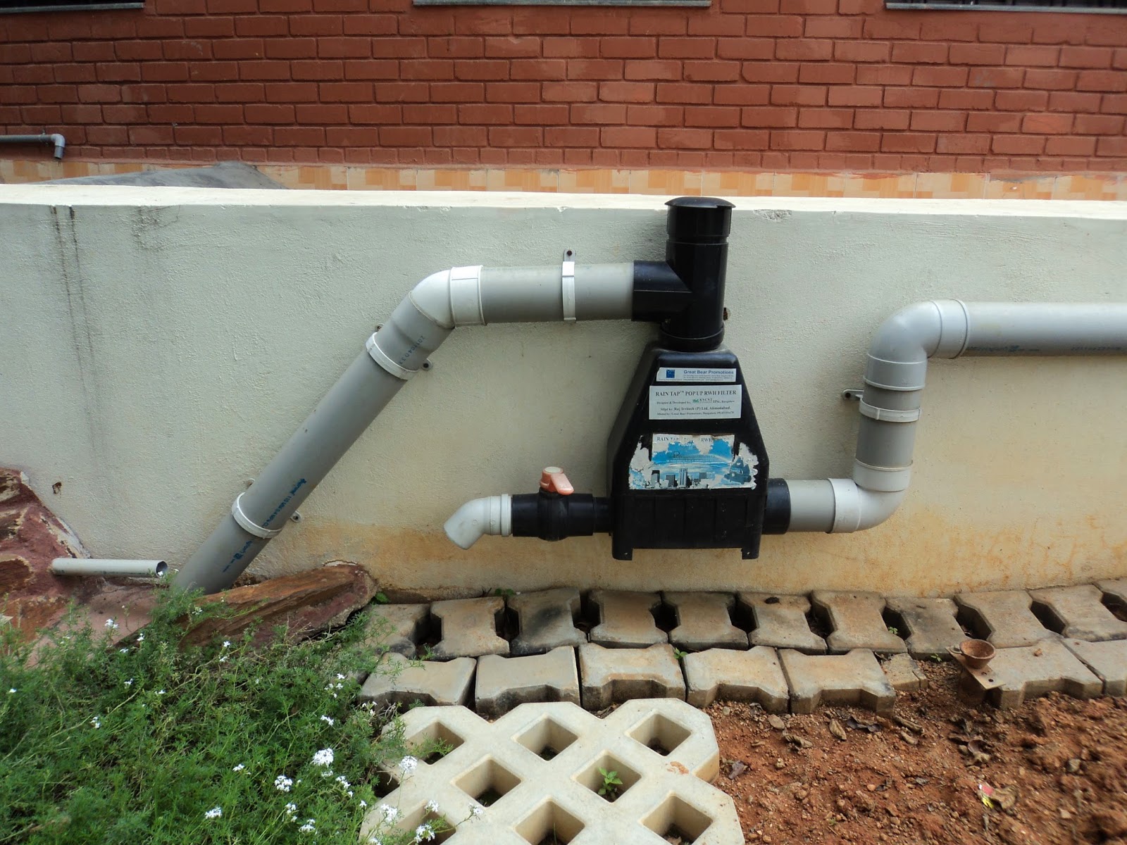 RainManSpeaks from Bangalore PopUp filter for rainwater harvesting