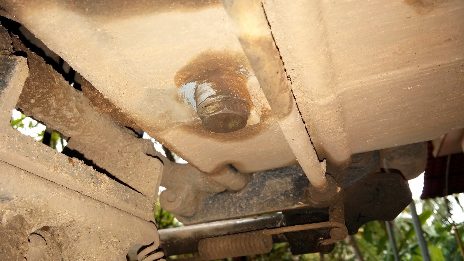 Engine oil change in royal enfield bullet with uce engine.