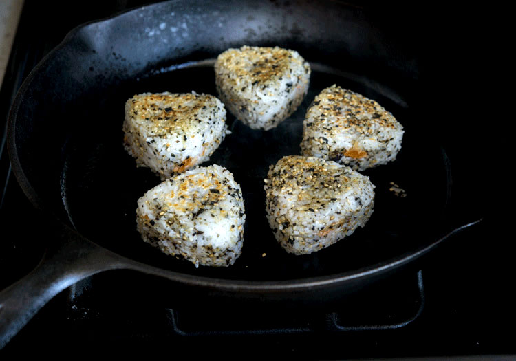 Smoked Salmon Onigiri WILD GREENS & SARDINES