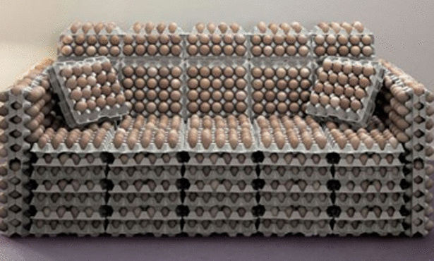 فكرة لمصر بكرة : ايضا يمكن اعادة تدوير كرتون البيض في عمل اريكة و طاولة