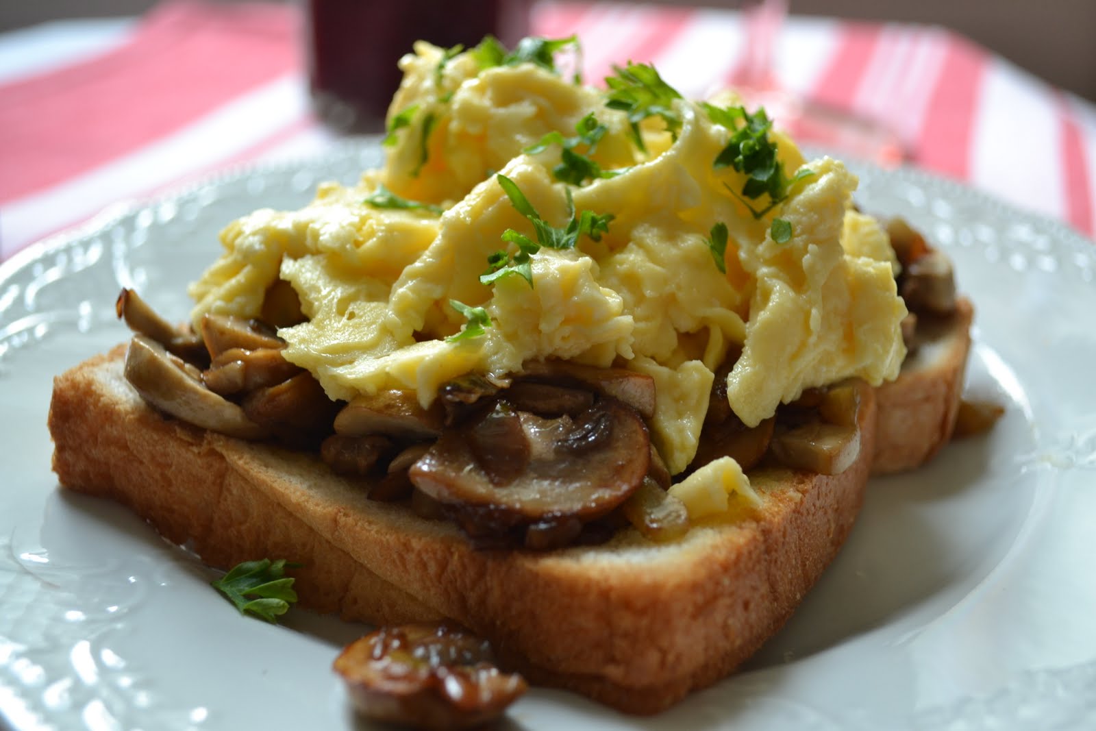 MyVerySmallKitchen Scrambled Eggs and Mushrooms on Toast