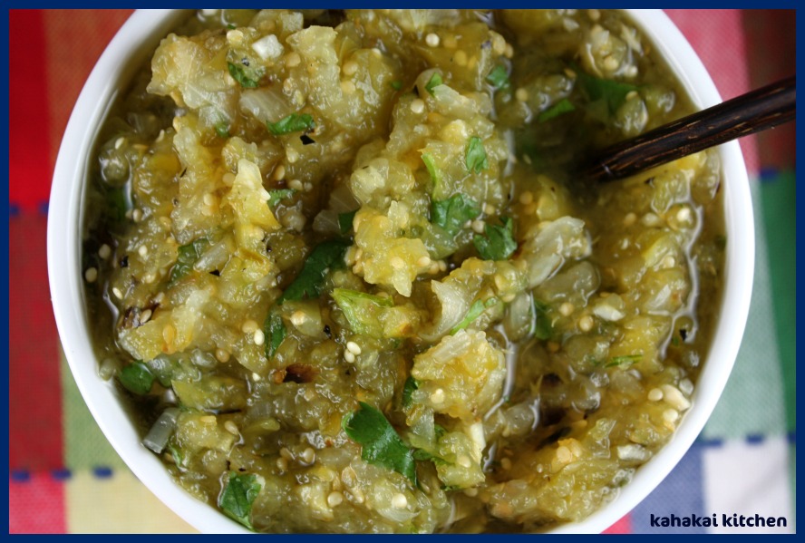 Kahakai Kitchen Tangy Green Guacamole with Roasted Tomatillo Salsa w