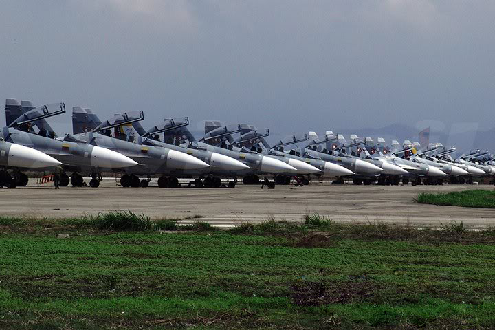 Hipótesis de conflicto Venezuela-Brasil Su-30MKV+Flanker++Bolivarian+National+Air+Force+of+VenezuelaVenezuelan+National+Bolivarian+Military+Aviation+(1)