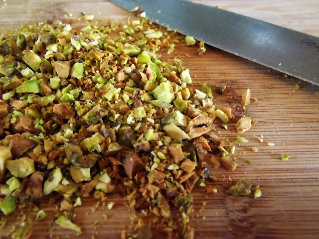 chopped pistachios