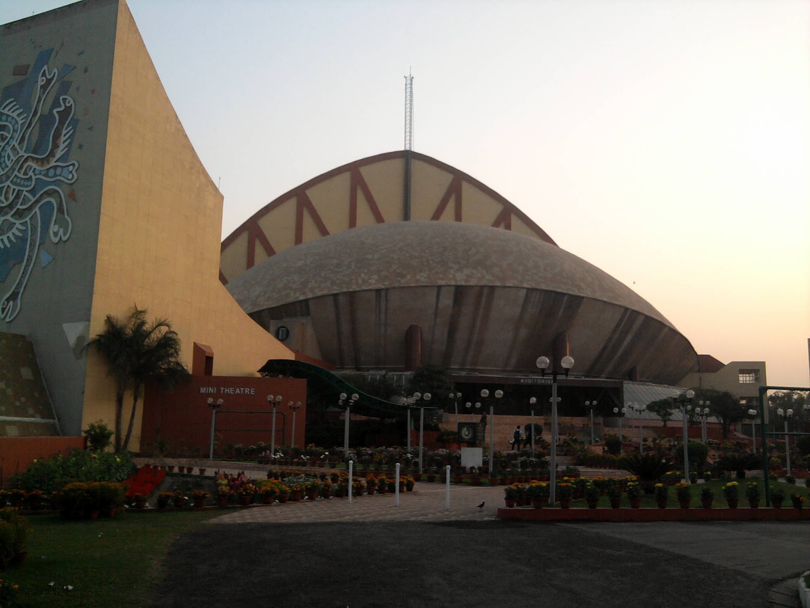 TOUR INDIA DETAILS ! TOURISM IN INDIA TOURIST PLACES IN INDIA Science