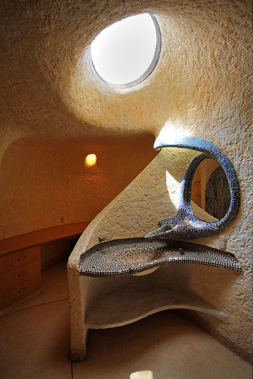 Bytes Unusual Houses The Nautilus House