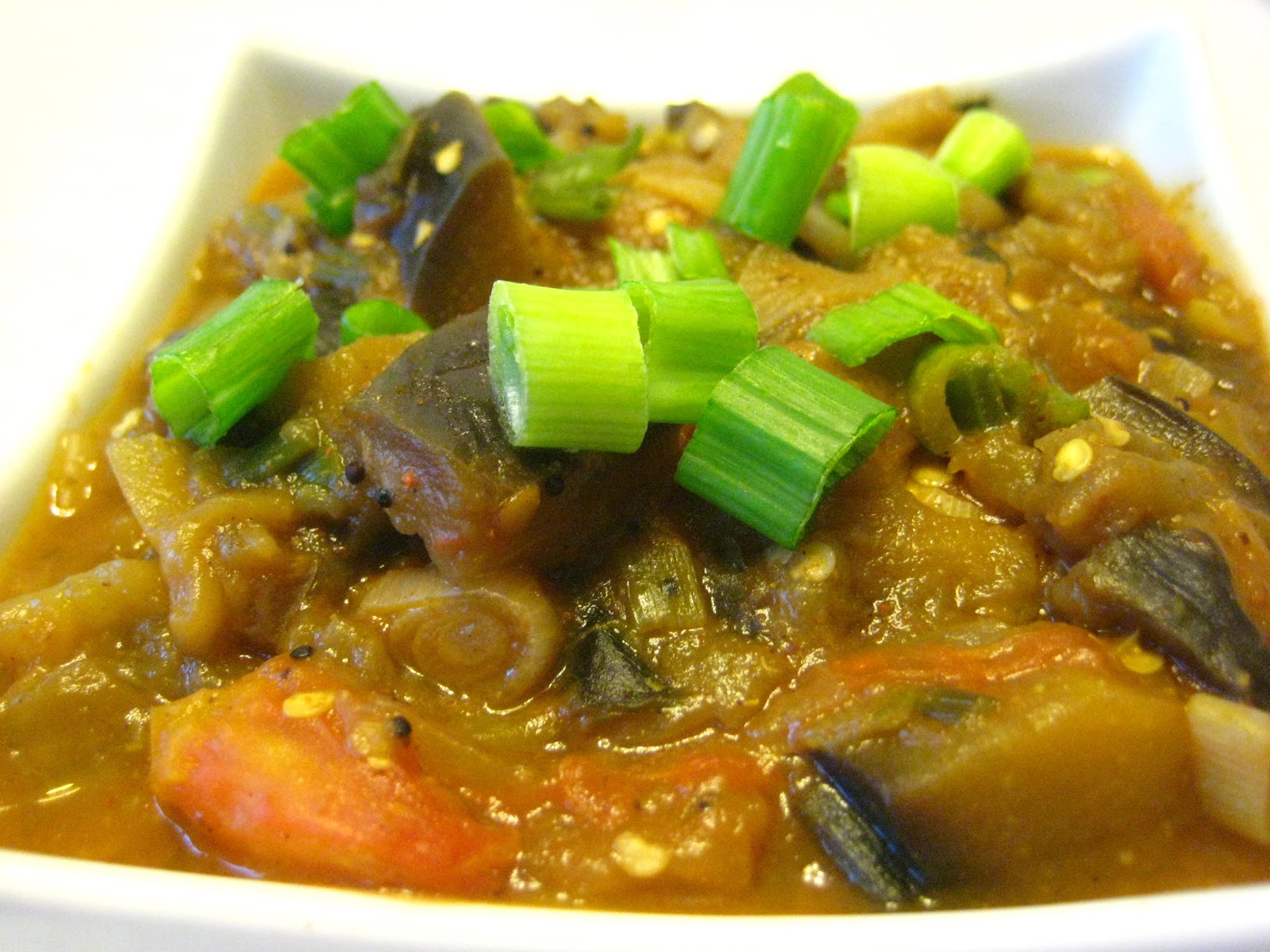 Cookwell Eggplant( Brinjal) spring Onion Curry