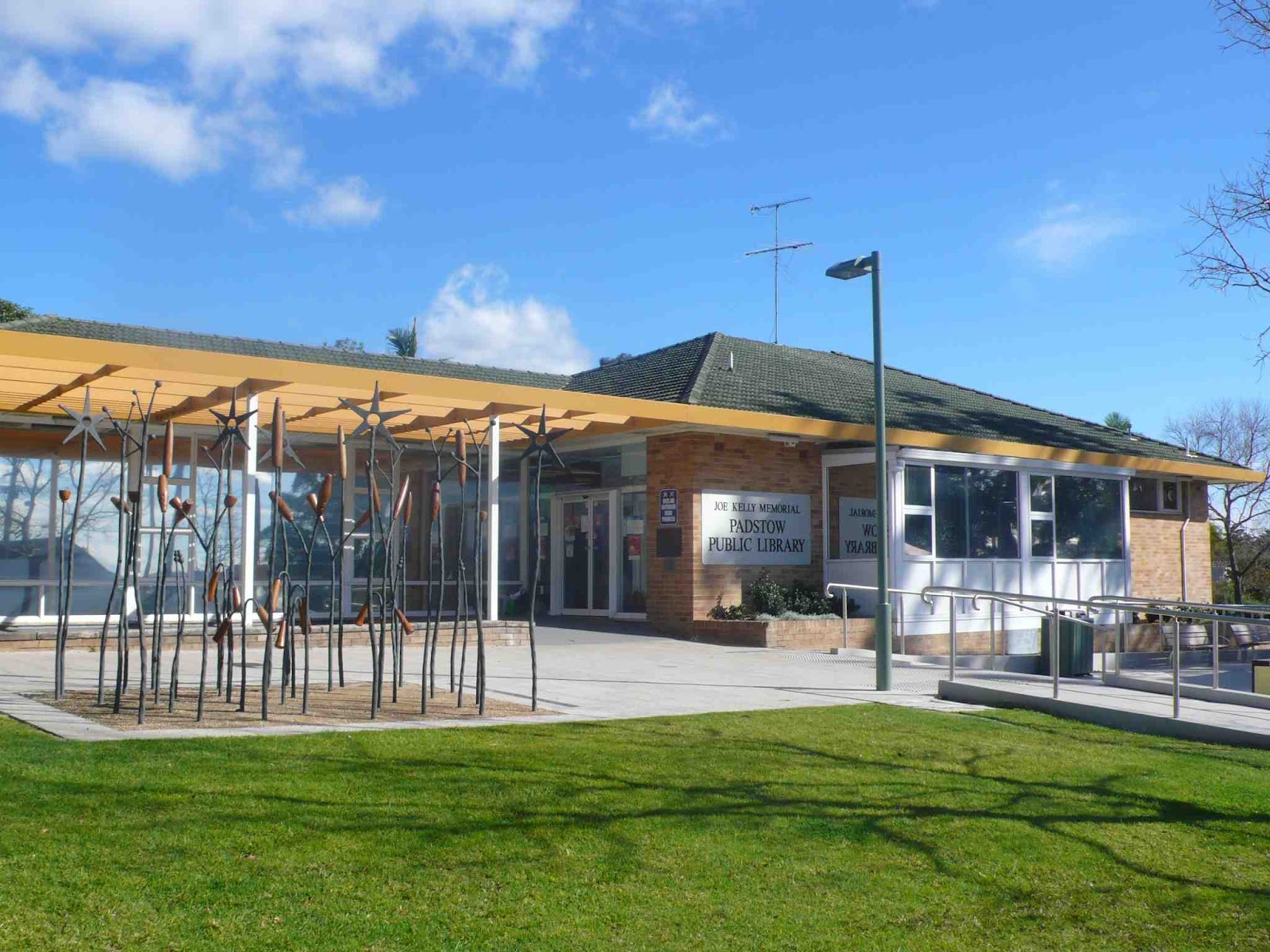 ArtLibraryCrawl Guest Post A Tour of Biblioburbia