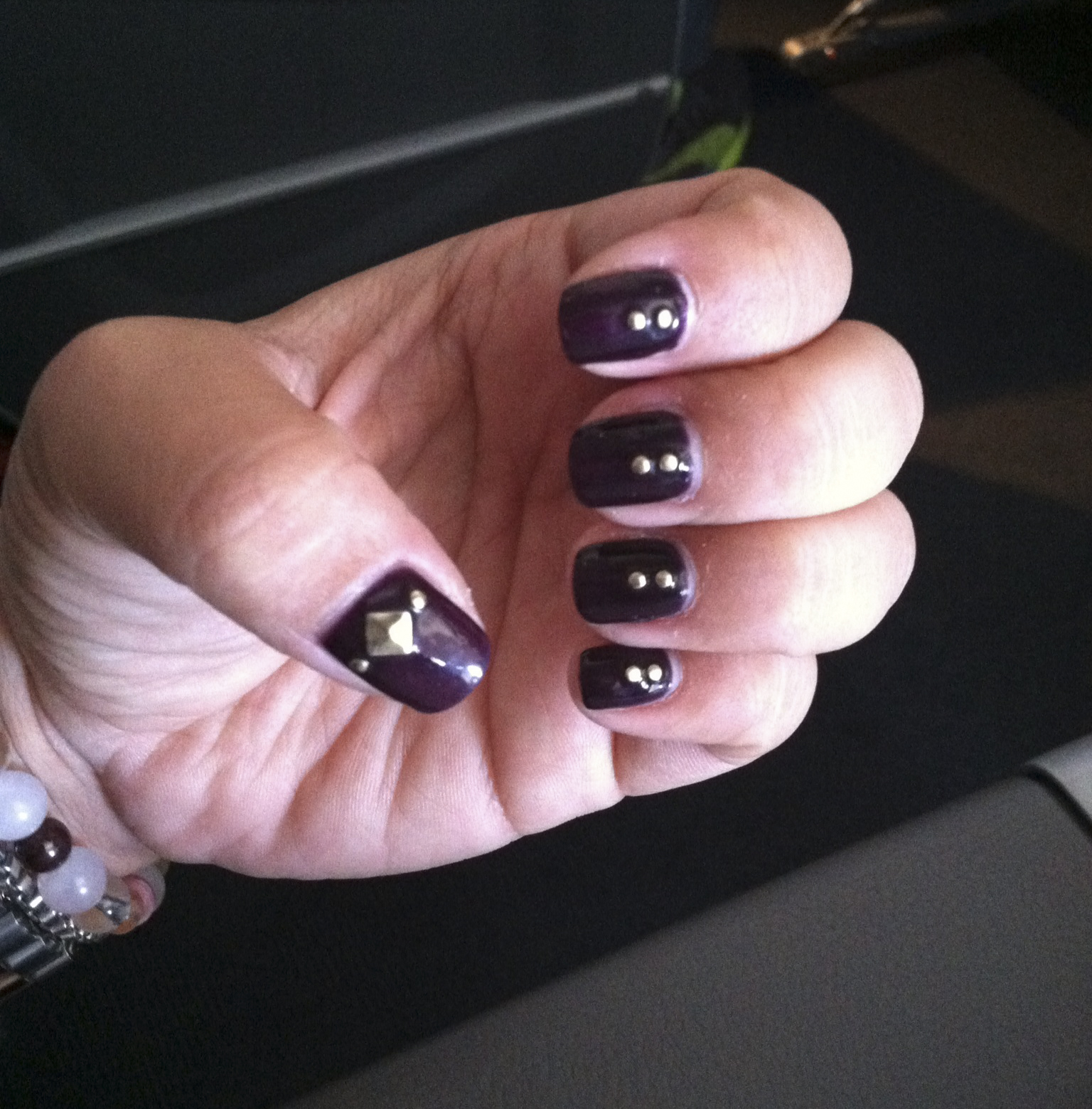 harro pretty. bubble nails by aya miami ready