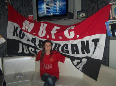 Rosana from Macedonia loves Manchester United