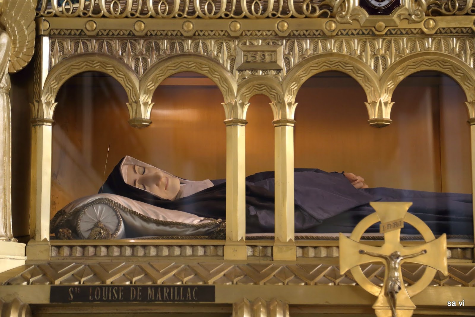 sacerdos viennensis Am Grab der hl. Louise de Marillac