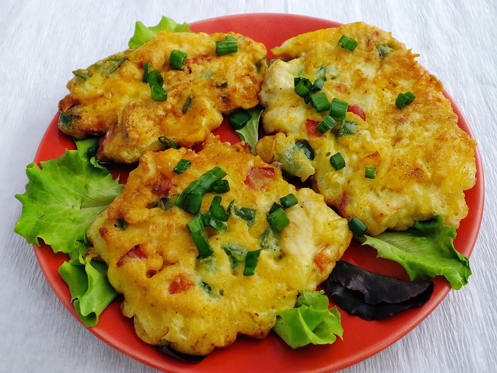 z cukrem pudrem kolorowe placuszki z kurczaka