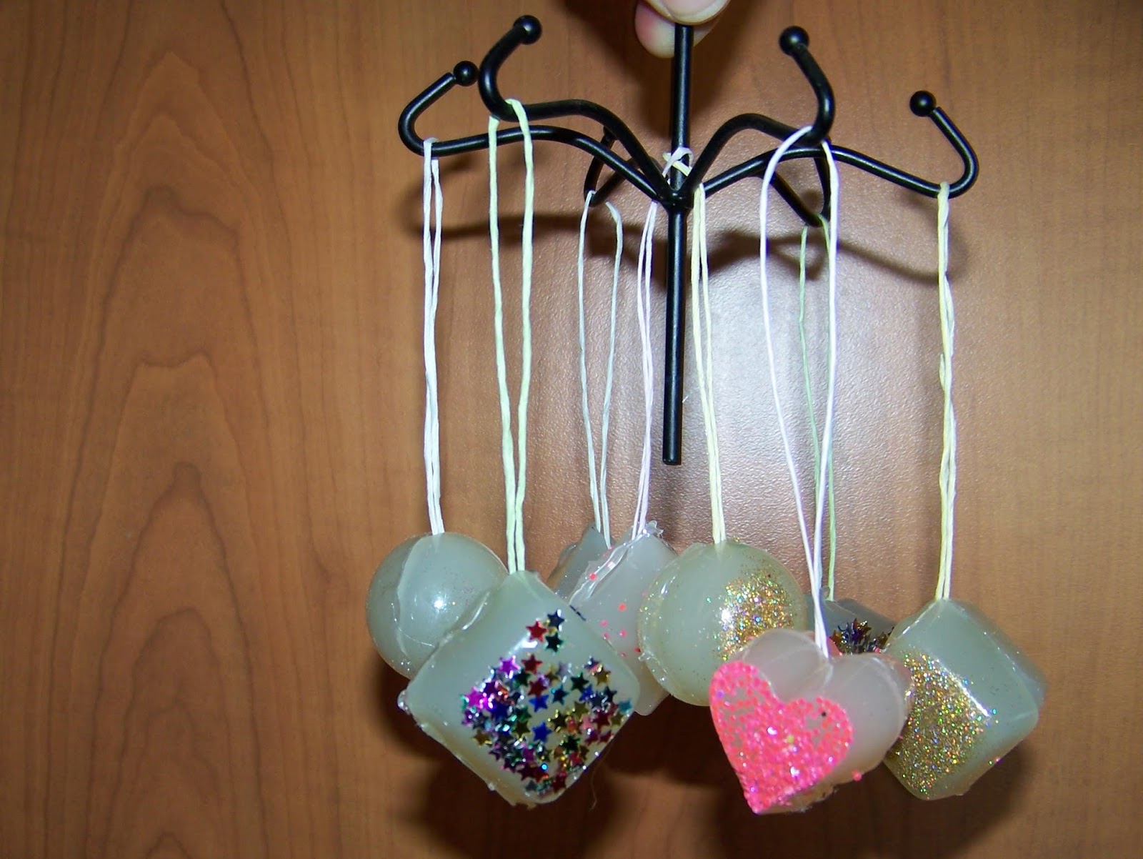 A Pretty Talent Blog Making Christmas Decorations from Hot Glue