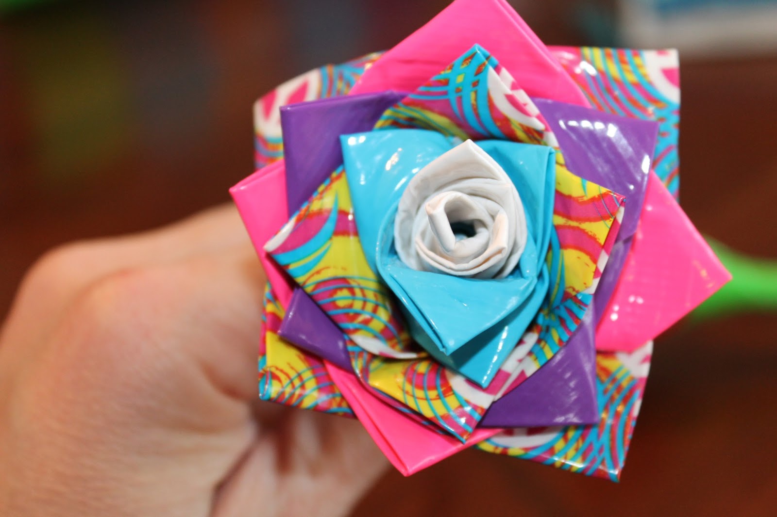 Absolute Hodgepodge DIY Duck Tape Flower Pens