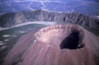 Vesuvius adalah satu-satunya Gunung Berapi Aktif di Eropa Daratan