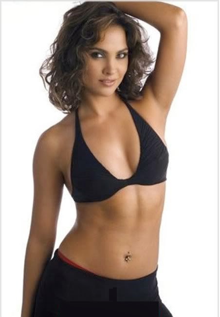 lara dutta hot bikini