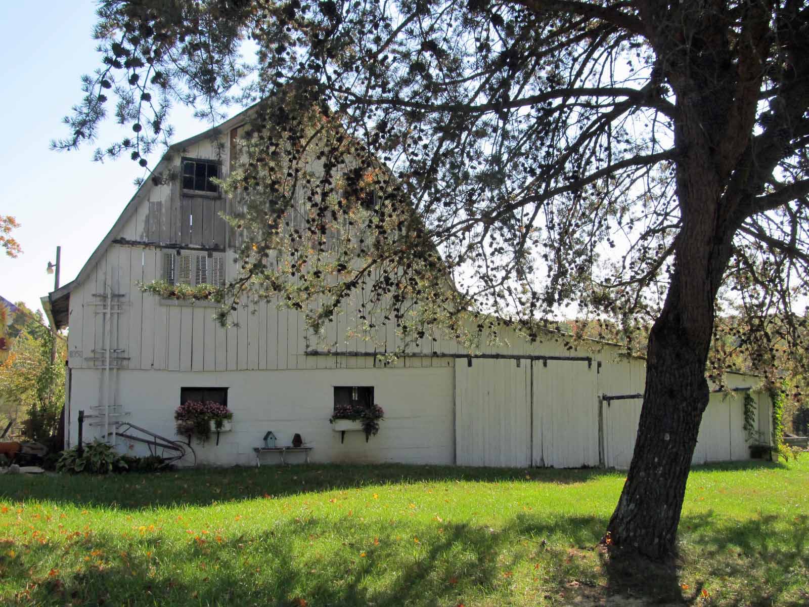 Summit Musings Barn Charm Starlight, Indiana