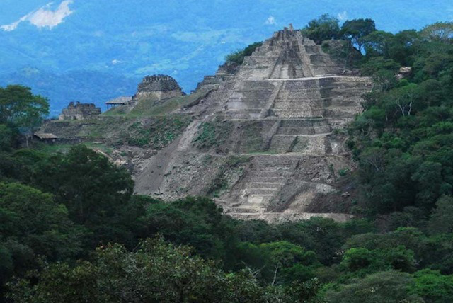 Los secretos de Toniná y su impresionante pirámide maya (PARTE 01)